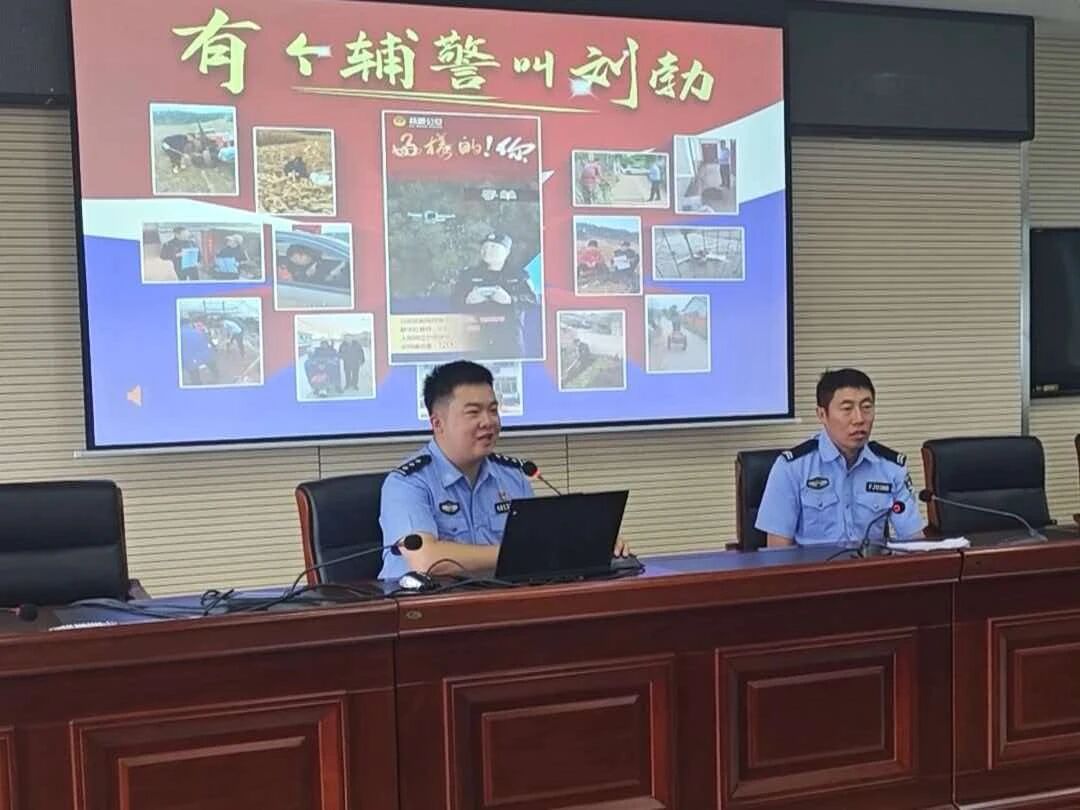 藏蓝初心映乡村 榜样力量启新程.jpg