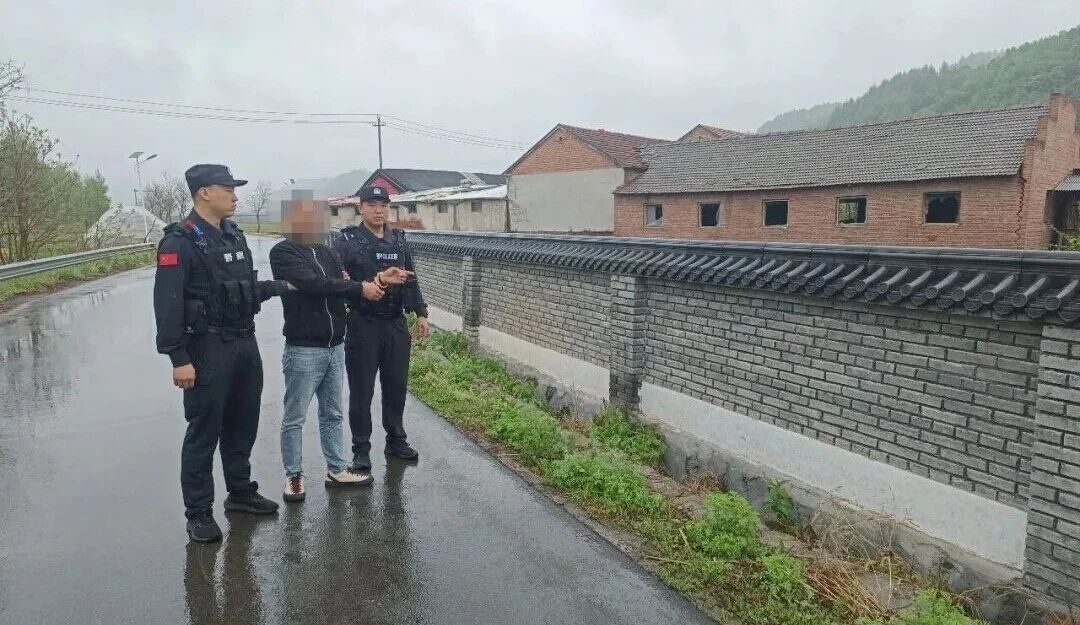3天3夜！藏在深山里的“黑手”终究难逃法网.jpg