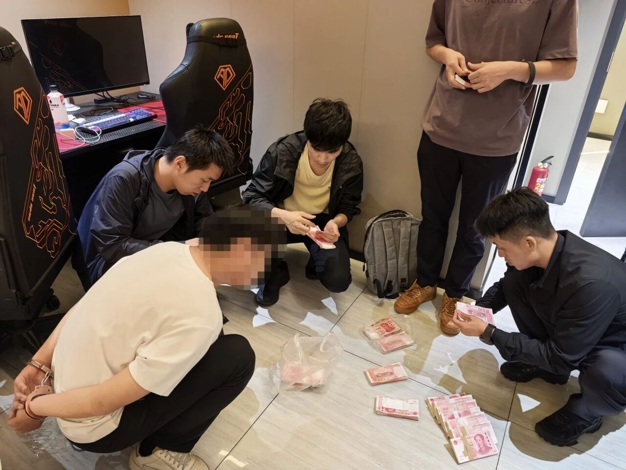 11人落网！抚顺公安打掉一个诈骗犯罪团伙！.jpg