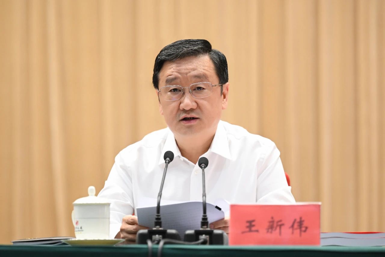 全省精神文明建设工作会议召开 郝鹏讲话 王新伟主持 熊茂平出席2.jpg